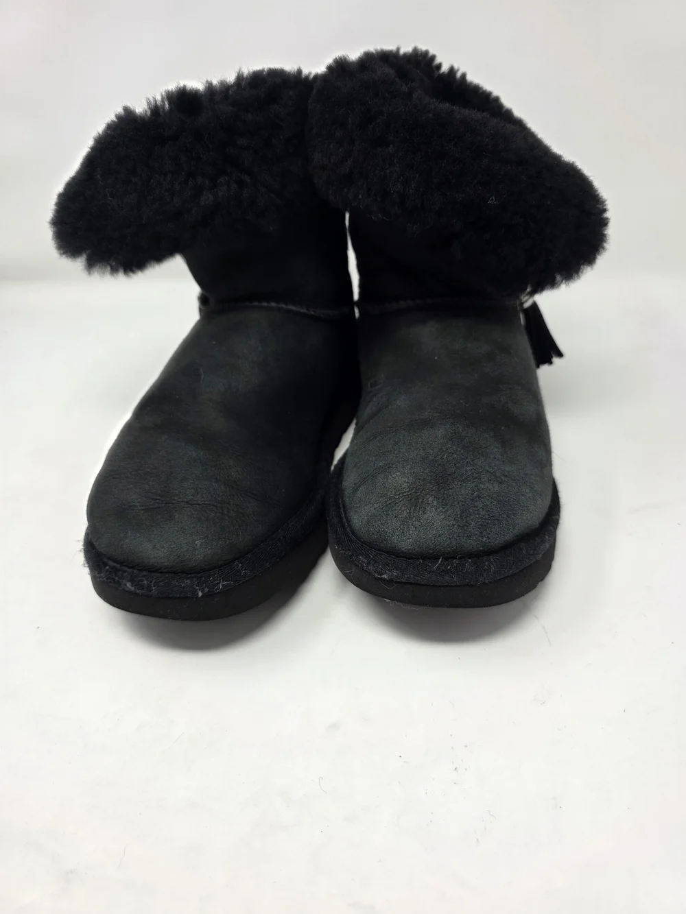 UGG Womens Meadow Black Leather Shearling Studded Tassel Boots Size 8